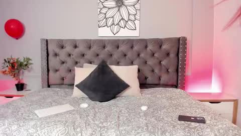 Snapshot of iriis_rosse chatting on October 8, 4:04 pm Iris Rosse online show from October 8, 4:04 pm