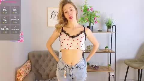 Snapshot of irine_jenis chatting on January 9, 10:07 am Annie online show from January 9, 10:07 am