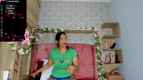 Snapshot of iris_charlotte chatting on February 23, 12:16 pm Hot Charlotte online show from February 23, 12:16 pm