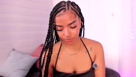 iris_hottt0 online show from April 2, 11:57 pm