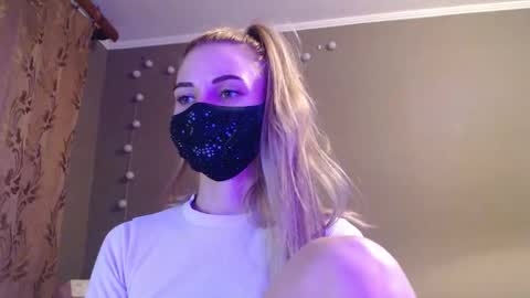 Lily online show from September 15, 4:18 pm