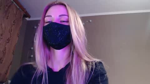 Lily online show from September 27, 4:01 pm