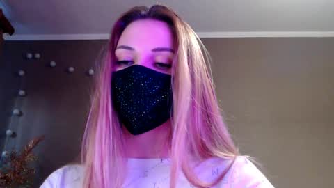 Lily online show from April 15, 4:47 pm