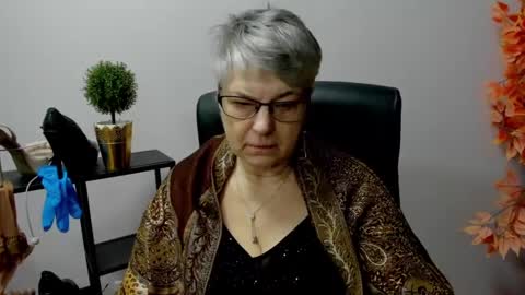 Snapshot of iris_xdesire chatting on February 21, 7:23 am I R I S online show from February 21, 7:23 am