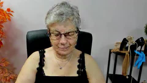 Snapshot of iris_xdesire chatting on October 8, 7:06 am I R I S online show from October 8, 7:06 am