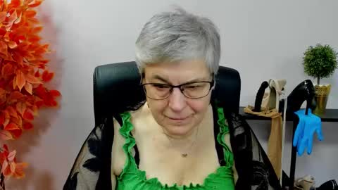 I R I S online show from November 7, 7:30 am