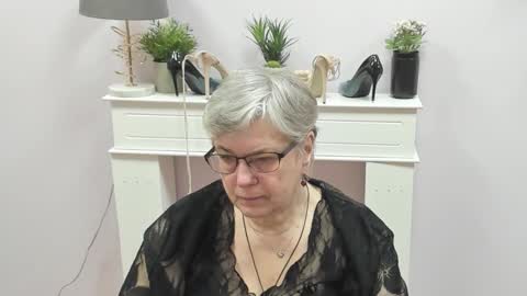 I R I S online show from February 4, 7:14 am