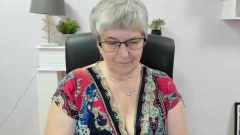 I R I S online show from July 7, 8:07 am