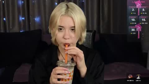 Snapshot of irisbarrington chatting on December 12, 8:21 pm Iris Day Maya night online show from December 12, 8:21 pm