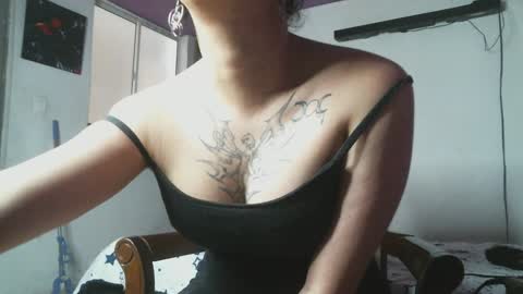 Camilla online show from January 14, 2:22 pm