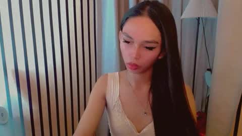 IRISH AND TRIXIE online show from April 11, 7:56 am