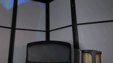 Miss Iris Fansly Miss Iris new inst.  online show from January 14, 11:16 pm