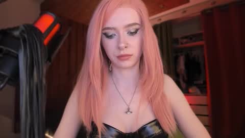 Miss Iris Fansly Miss Iris new inst.  online show from November 27, 6:43 pm