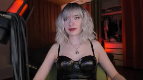 Miss Iris Fansly Miss Iris new inst.  online show from December 14, 6:56 pm