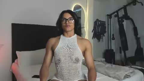 irismuscle online show from July 16, 7:09 pm