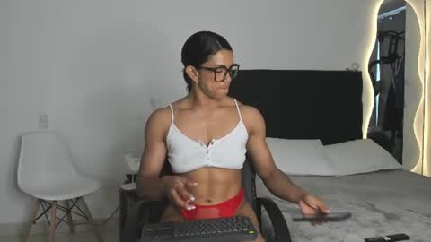 irismuscle online show from July 20, 8:44 pm