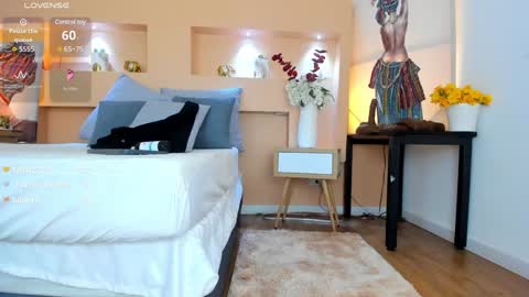 Iriss  online show from December 10, 4:06 pm