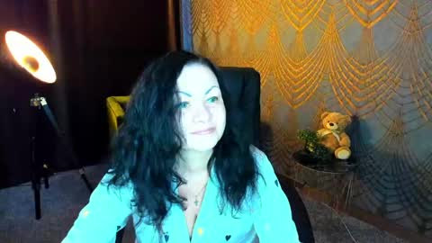 Iris online show from May 22, 11:38 am