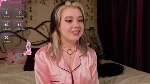 I am Cutie Iris3 online show from November 10, 7:40 am