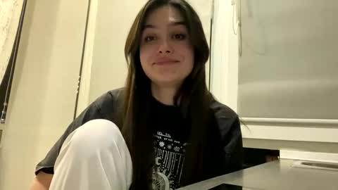Snapshot of irisss31 chatting on May 5, 7:11 pm irisss31 online show from May 5, 7:11 pm
