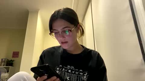 Snapshot of irisss31 chatting on May 26, 6:59 pm irisss31 online show from May 26, 6:59 pm