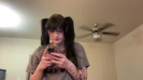 Snapshot of irissweets chatting on March 3, 1:53 am irissweets online show from March 3, 1:53 am