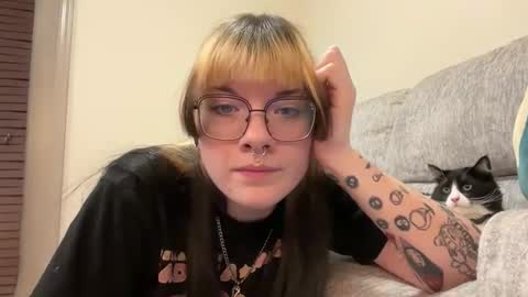 Snapshot of irissweets chatting on March 17, 2:38 am irissweets online show from March 17, 2:38 am