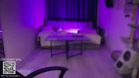 Snapshot of iron__chapman chatting on November 9, 10:19 pm Iron online show from November 9, 10:19 pm