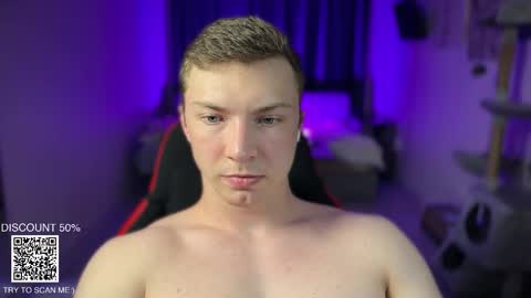 Snapshot of iron__chapman chatting on November 12, 10:30 pm Iron online show from November 12, 10:30 pm