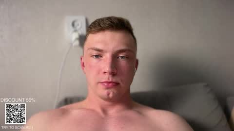 Snapshot of iron__chapman chatting on November 22, 9:14 pm Iron online show from November 22, 9:14 pm