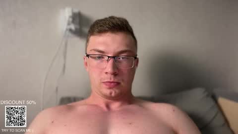 Snapshot of iron__chapman chatting on November 29, 11:52 pm Iron online show from November 29, 11:52 pm