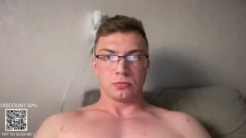 Snapshot of iron__chapman chatting on November 30, 9:08 pm Iron online show from November 30, 9:08 pm