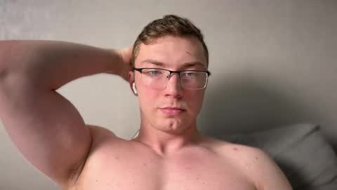 Snapshot of iron__chapman chatting on December 21, 9:00 pm Iron online show from December 21, 9:00 pm