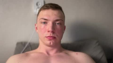 Snapshot of iron__chapman chatting on February 10, 10:58 pm Iron online show from February 10, 10:58 pm