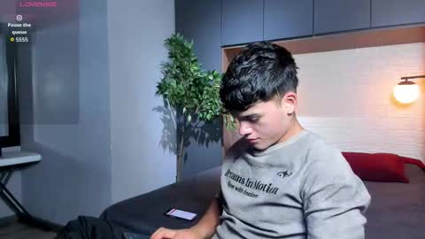 Iron Tous online show from February 8, 8:45 pm