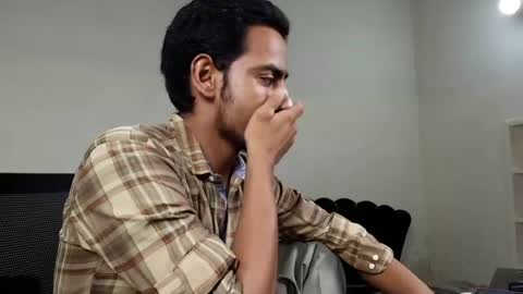 Naveed online show from June 17, 6:42 pm