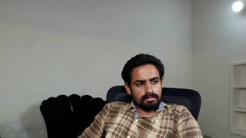 Naveed online show from June 23, 7:56 pm
