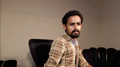 Naveed online show from June 26, 4:55 pm