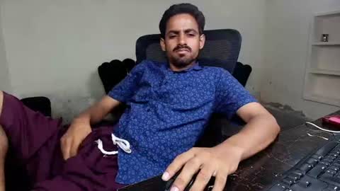 Naveed online show from July 15, 6:24 pm
