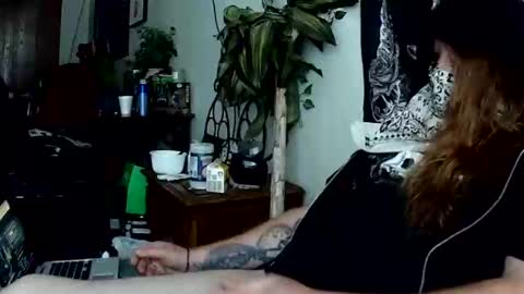 ironfoxx064 online show from October 19, 8:53 pm