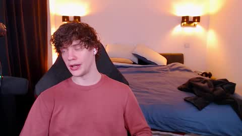 Snapshot of ironthud chatting on February 7, 7:50 pm Sam online show from February 7, 7:50 pm