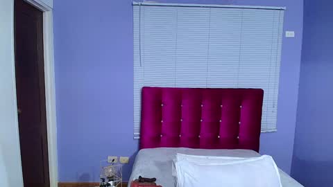 Sandy  online show from December 4, 12:14 pm