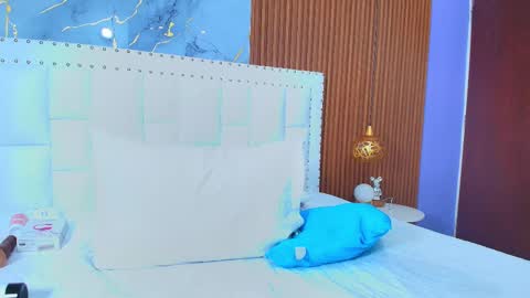 Sandy  online show from February 27, 12:45 pm