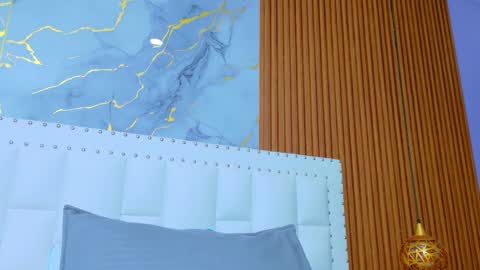 Sandy  online show from September 14, 12:15 pm