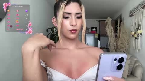 Isabella online show from May 20, 7:53 pm