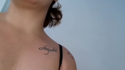 isa__sweet_ online show from June 25, 6:07 am