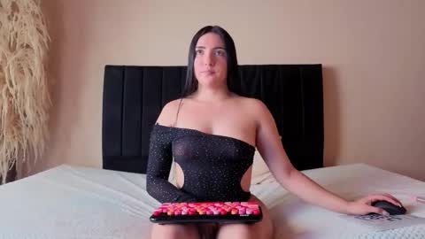 Snapshot of isa_and_nata chatting on December 2, 1:17 pm Isa and Natasha online show from December 2, 1:17 pm