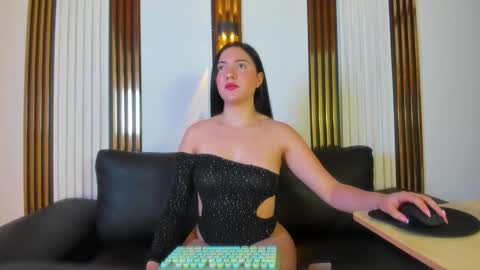 Isa and Natasha online show from March 20, 1:49 pm