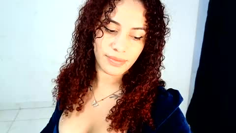 isa_bellaxx23 online show from July 19, 11:19 pm