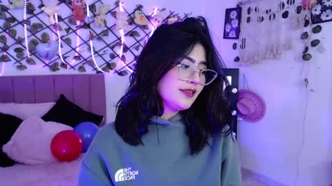 isabela online show from October 3, 3:47 am